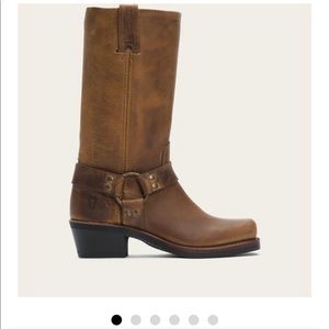 Frye Harness Boot size 7.5 Dark Brown